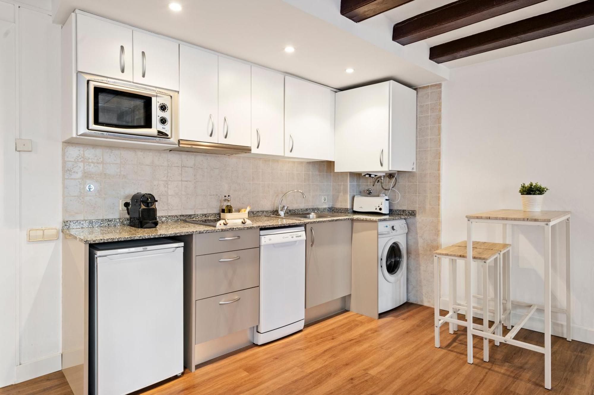 ברצלונה Lodging Apartments Liceu 11 מראה חיצוני תמונה
