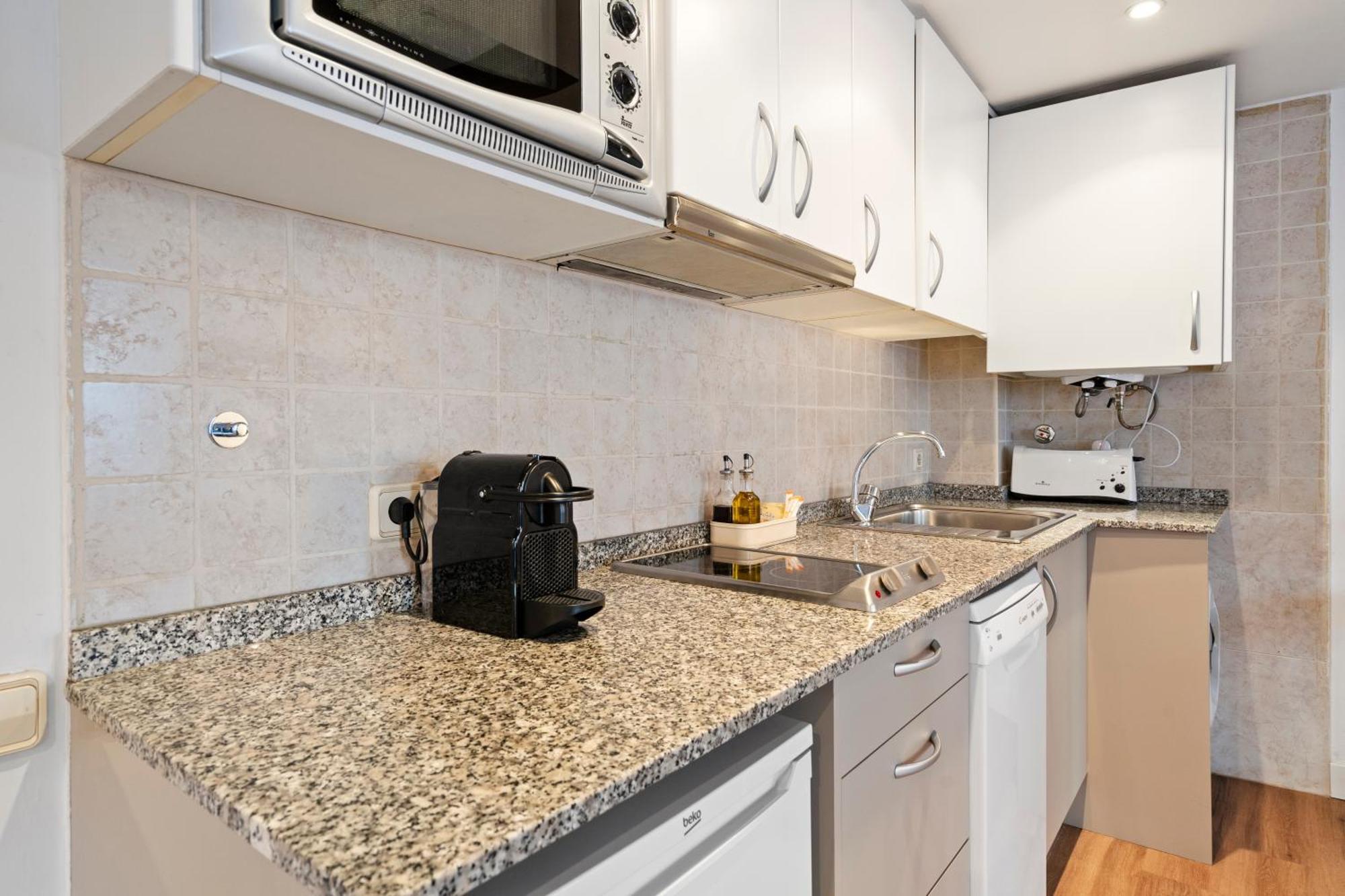 ברצלונה Lodging Apartments Liceu 11 מראה חיצוני תמונה