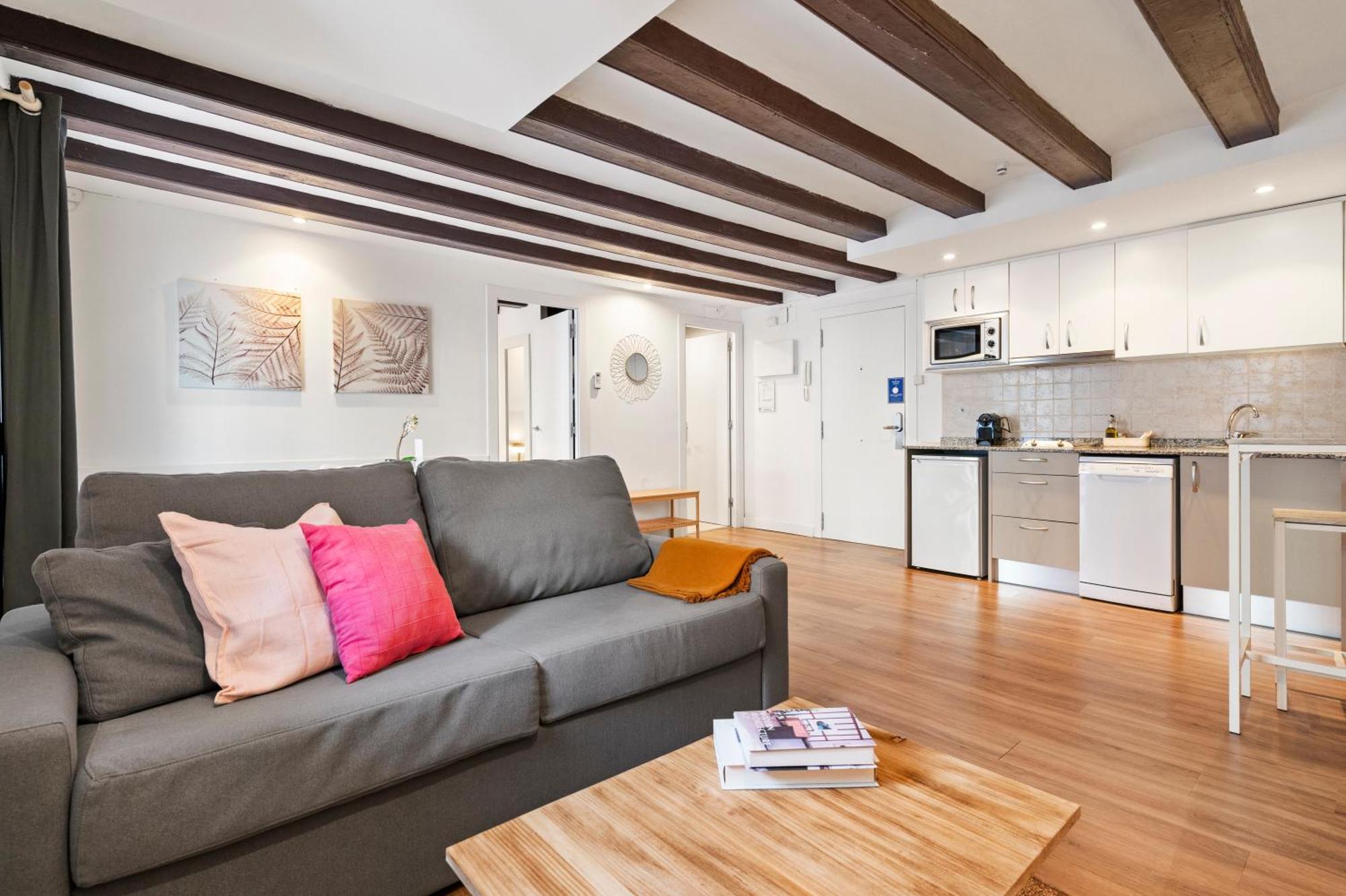 ברצלונה Lodging Apartments Liceu 11 מראה חיצוני תמונה